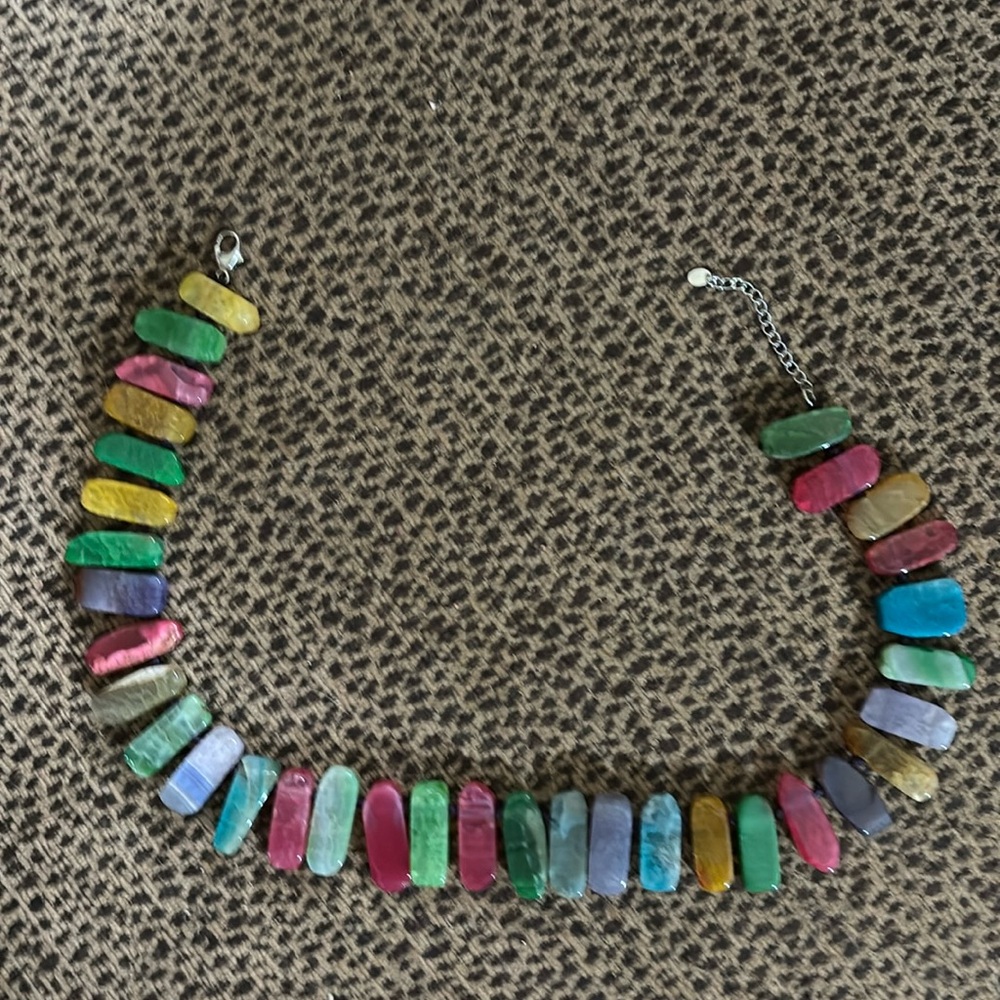Vintage Lucoral Polished Stone Necklace